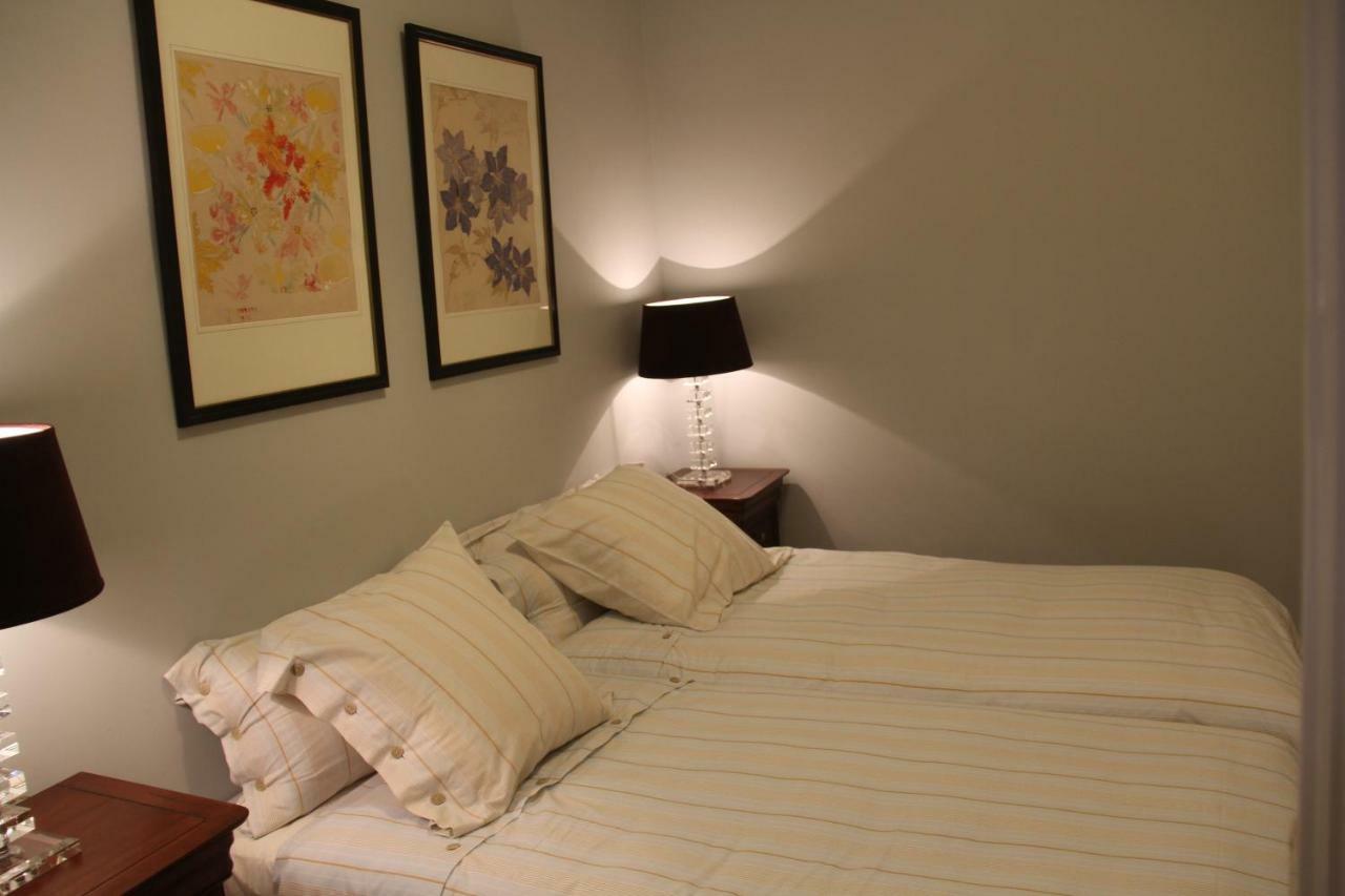 Luxurious 2 Bedroom Flat In A Historic Building Seville Luaran gambar