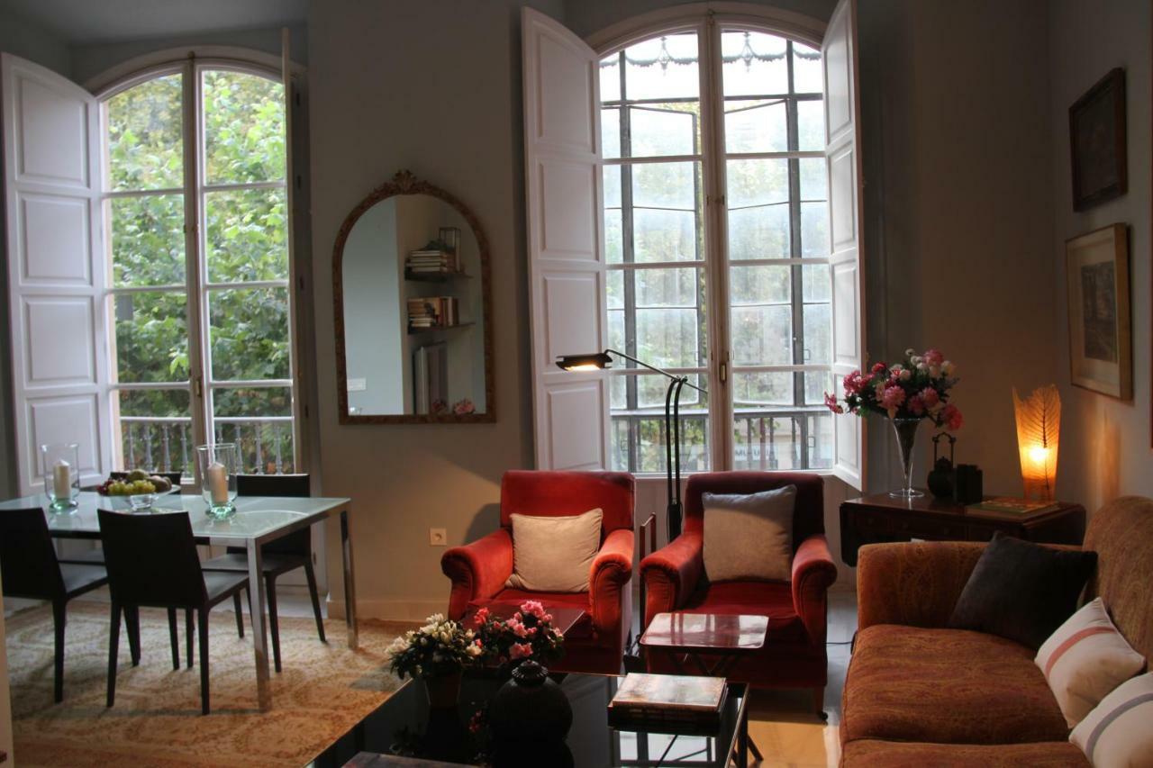 Luxurious 2 Bedroom Flat In A Historic Building Seville Luaran gambar