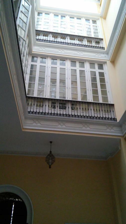 Luxurious 2 Bedroom Flat In A Historic Building Seville Luaran gambar