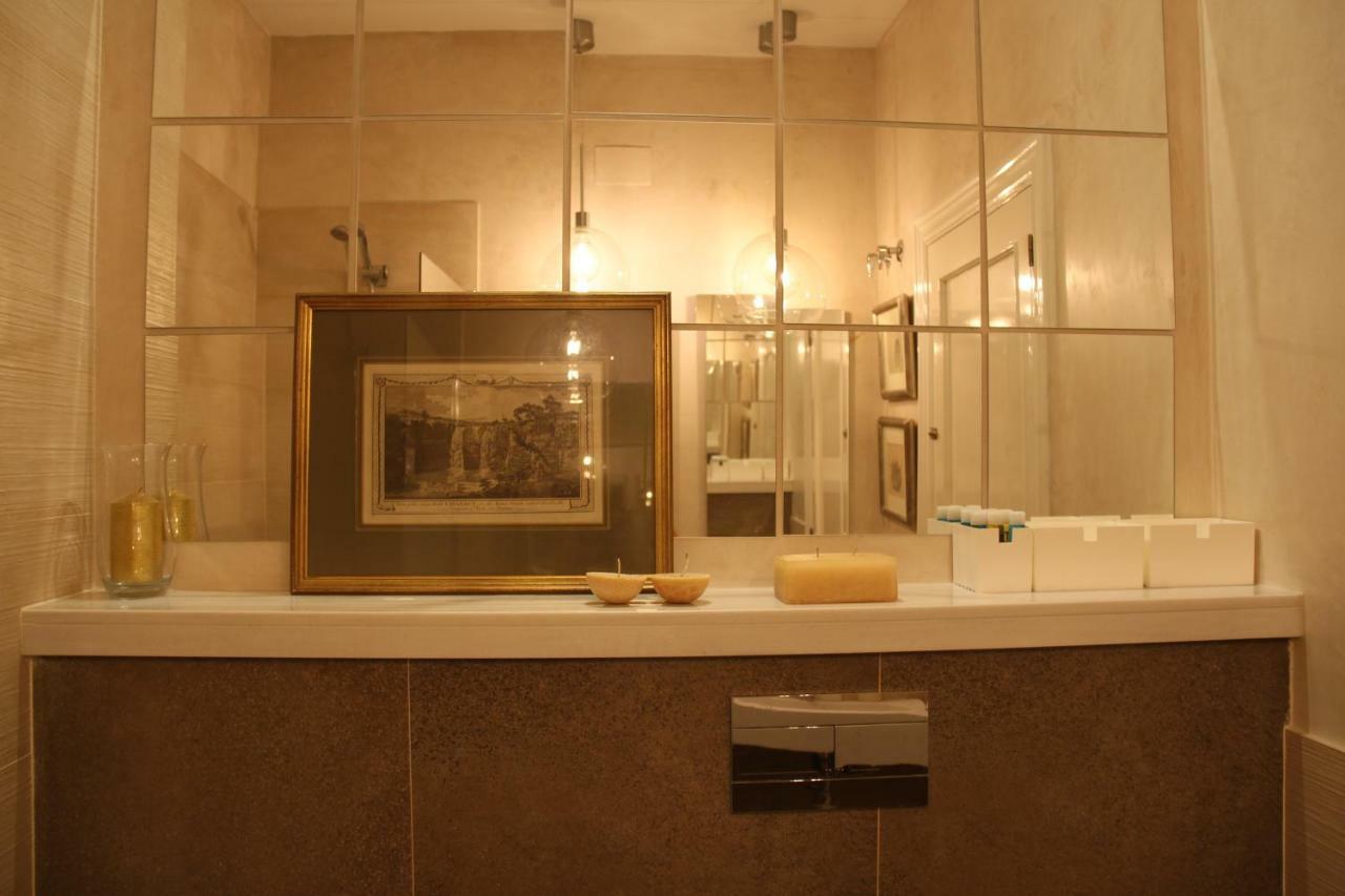 Luxurious 2 Bedroom Flat In A Historic Building Seville Luaran gambar