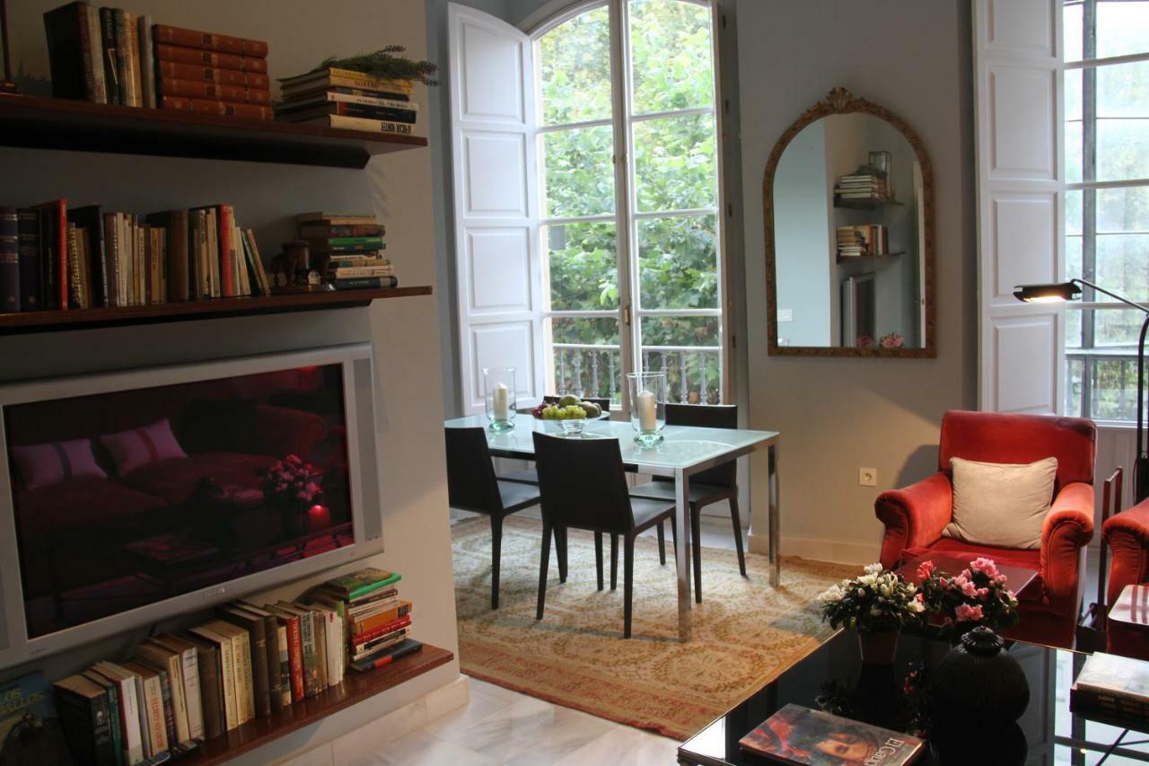 Luxurious 2 Bedroom Flat In A Historic Building Seville Luaran gambar