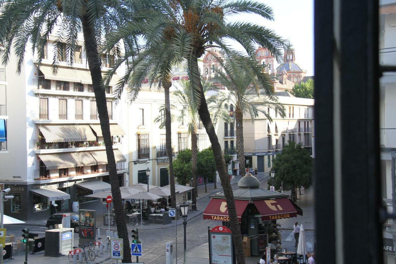 Luxurious 2 Bedroom Flat In A Historic Building Seville Luaran gambar